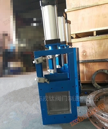 <strong>气动带手动螺旋闸门</strong>